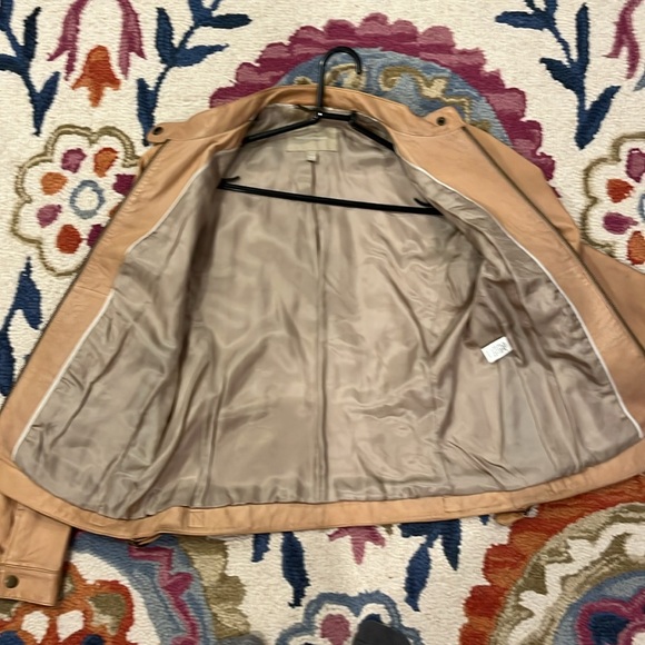 Banana Republic 100% Leather Moto Jacket - Picture 4 of 5